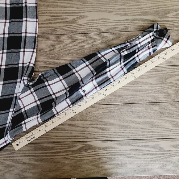 Sanctuary Boyfriend Shirt S Black White Burgundy Plaid Soft Button-Front… - Picture 7 of 8